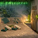 شقة Jungle - Cocon Tropical Et Romantique Avec Balneo En Plein Coeur De ! *