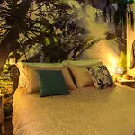 Jungle - Cocon Tropical Et Romantique Avec Balneo En Plein Coeur De ! Lejlighed