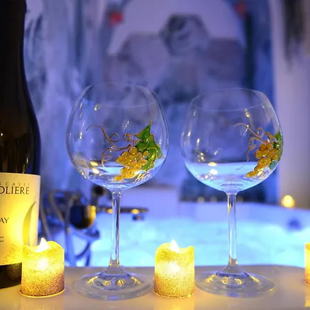 Apartment Jungle - Cocon Romantique Et Tropical Avec Jacuzzi Prive !